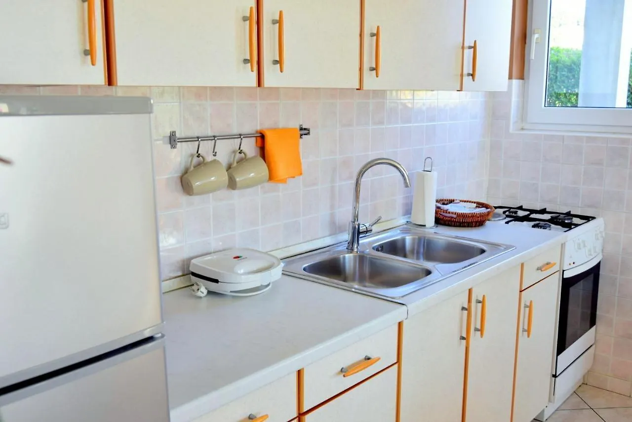 Stel Mar Apartment Palit 0*,  Croácia